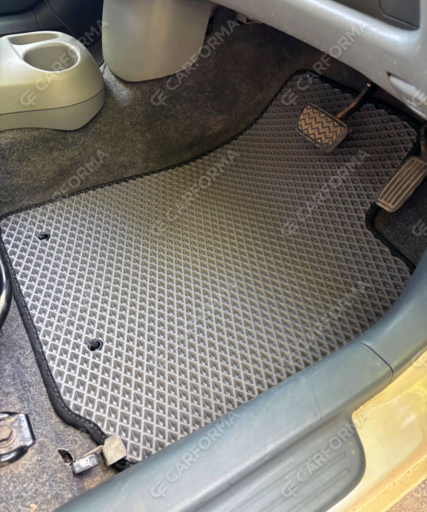 Ворсовые коврики на Toyota Vitz I 1998&nbsp;-&nbsp;2005 в Смоленске