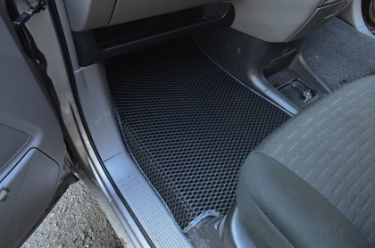 Ворсовые коврики на Toyota Noah (R60) 2001 - 2007 в Смоленске