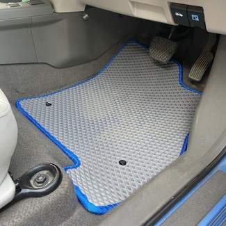 Ворсовые коврики на Nissan Leaf (ZE0) 2009 - 2012 в Смоленске