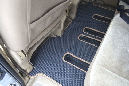 Ворсовые коврики на Nissan Serena (C24) 1999 - 2005 в Смоленске
