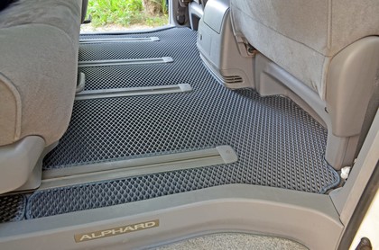 Коврики на Toyota Alphard (H10) 2002 - 2008 в Смоленске