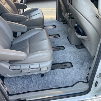 Ворсовые коврики на KIA Carnival III 7 мест 2014 - 2021 в Смоленске Ворсовые коврики на KIA Carnival III 7 мест 2014 - 2021 в Смоленске