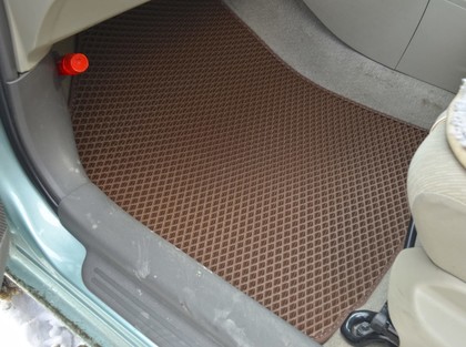 Коврики на Toyota Belta 2005 - 2012 в Смоленске