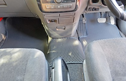Коврики на Toyota Ipsum II 2001 - 2009 в Смоленске
