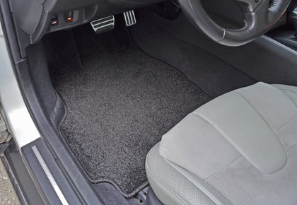 Коврики на Nissan GT-R 2007 - 2025 в Смоленске