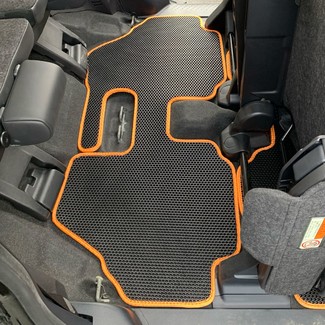 Ворсовые коврики на Toyota Sienta II 2015 - 2022 в Смоленске