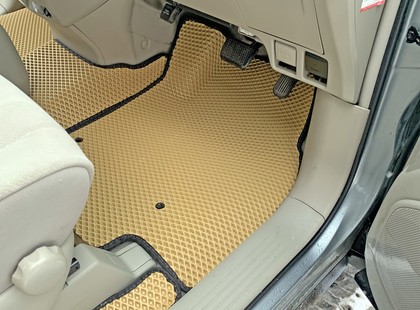 Коврики на Toyota Estima III 2006 - 2019 в Смоленске