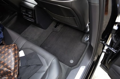 Ворсовые коврики на Volkswagen Touareg III 2018 - 2025 в Смоленске
