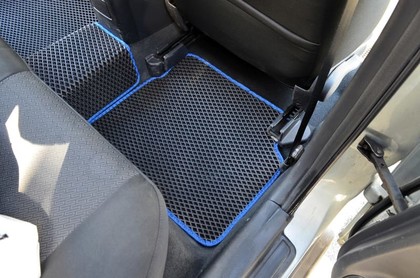 Ворсовые коврики на Toyota Avensis II 2002 - 2008 в Смоленске