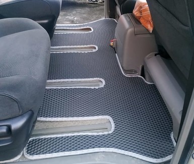Коврики на Toyota Alphard (H10) 2002 - 2008 в Смоленске