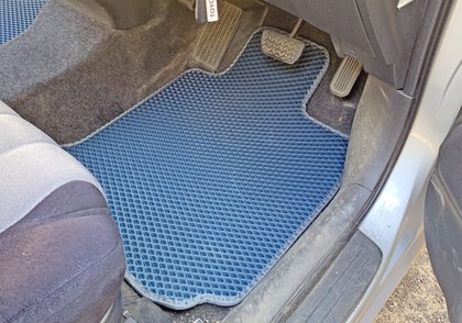 Коврики на Toyota Wish I 2003 - 2009 в Смоленске