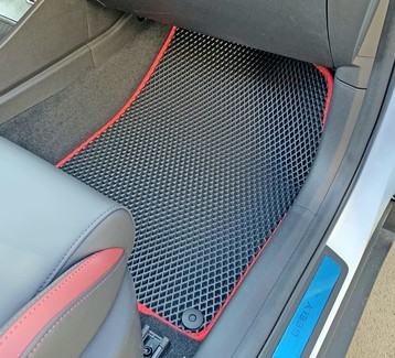 Ворсовые коврики на Geely Coolray 2018 - 2025 в Смоленске