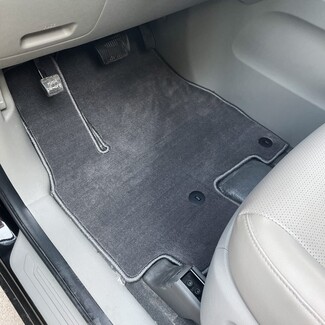 Ворсовые коврики на KIA Carnival III 7 мест 2014 - 2021 в Смоленске Ворсовые коврики на KIA Carnival III 7 мест 2014 - 2021 в Смоленске