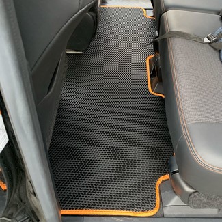 Ворсовые коврики на Toyota Sienta II 2015 - 2022 в Смоленске