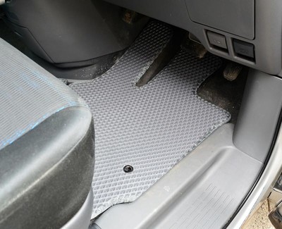 Коврики на Toyota Noah (R70) 2007 - 2013 в Смоленске