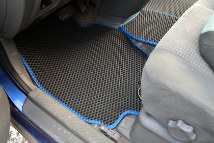 Коврики на Mazda MPV II 1999 - 2006 в Смоленске