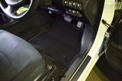 Ворсовые коврики на Nissan Leaf (AZE0) 2012 - 2017 в Смоленске