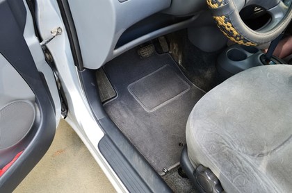 Коврики на Toyota Yaris I 1999 - 2005 в Смоленске