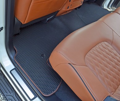 Коврики на Infiniti QX56 II 2010 - 2014 в Смоленске