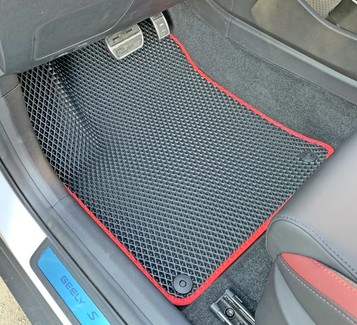 Ворсовые коврики на Geely Coolray 2018 - 2025 в Смоленске