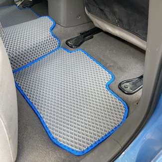 Ворсовые коврики на Nissan Leaf (ZE0) 2009 - 2012 в Смоленске