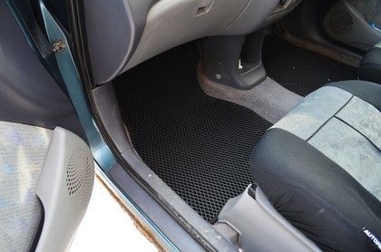 Ворсовые коврики на Toyota Raum I 1997 - 2003 в Смоленске