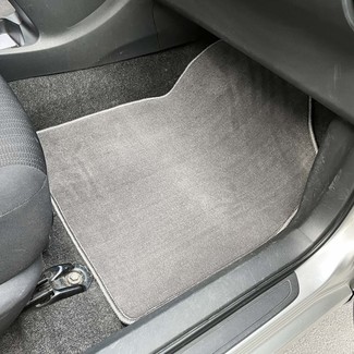 Коврики на Toyota Auris I 2006 - 2012 в Смоленске