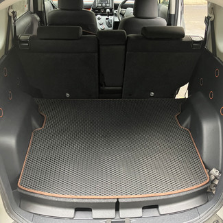Ворсовые коврики на Toyota Sienta II 2015 - 2022 в Смоленске