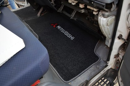 Коврики на Mitsubishi Fuso Canter VII широкая кабина 2002 - 2017 в Смоленске