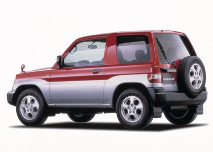 Коврики на Mitsubishi Pajero iO 1998 - 2007 в Смоленске