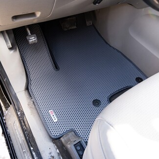 Ворсовые коврики на KIA Carnival III 7 мест 2014 - 2021 в Смоленске Ворсовые коврики на KIA Carnival III 7 мест 2014 - 2021 в Смоленске