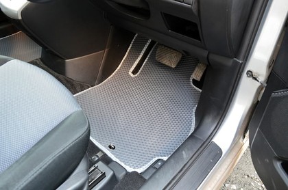 Коврики на Mazda Premacy II 2005 - 2010 в Смоленске