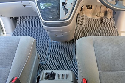 Коврики на Toyota Alphard (H10) 2002 - 2008 в Смоленске