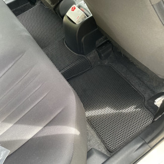 Ворсовые коврики на Toyota Yaris IV 2019 - 2025 в Смоленске