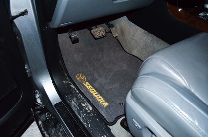 Коврики на Toyota Sequoia II 2007 - 2022 в Смоленске