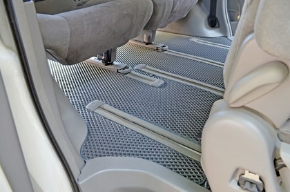 Коврики на Toyota Alphard (H10) 2002 - 2008 в Смоленске