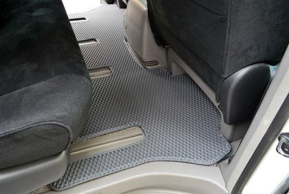 Коврики на Toyota Alphard (H10) 2002 - 2008 в Смоленске