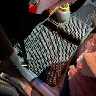 Ворсовые коврики на Toyota Vitz I 1998 - 2005 в Смоленске Ворсовые коврики на Toyota Vitz I 1998 - 2005 в Смоленске