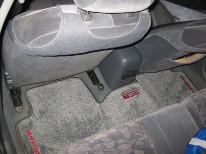 Ворсовые коврики на Toyota Avensis I 1997 - 2002 в Смоленске