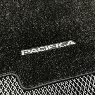 Коврики на Chrysler Pacifica II 2016 - 2025 в Смоленске