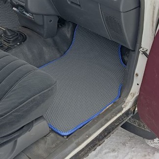 Ворсовые коврики на Toyota Hilux V 1988 - 1997 в Смоленске