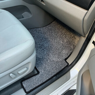 Ворсовые коврики на KIA Carnival III 7 мест 2014 - 2021 в Смоленске Ворсовые коврики на KIA Carnival III 7 мест 2014 - 2021 в Смоленске