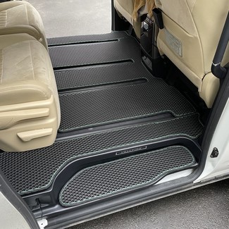 Ворсовые коврики на Toyota Vellfire (H30) 2015 - 2023 в Смоленске