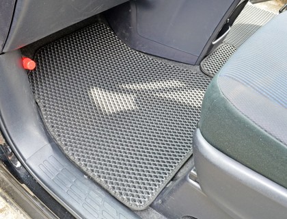 Ворсовые коврики на Toyota Esquire (R80) 2014 - 2021 в Смоленске