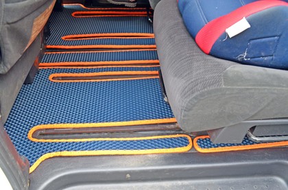 Коврики на Nissan Serena (C25) 2005 - 2010 в Смоленске