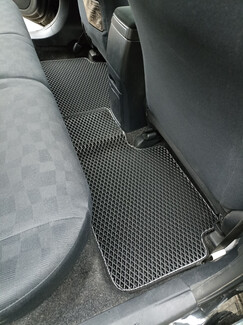 Ворсовые коврики на Toyota Corolla Axio (E14) 2006 - 2012 в Смоленске Ворсовые коврики на Toyota Corolla Axio (E14) 2006 - 2012 в Смоленске