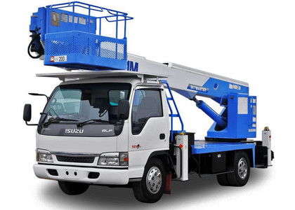 Коврики на Isuzu ELF V широкая кабина 1993 - 2011 в Смоленске