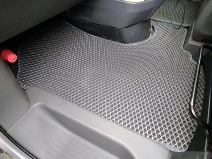 Коврики на Toyota Noah (R70) 2007 - 2013 в Смоленске