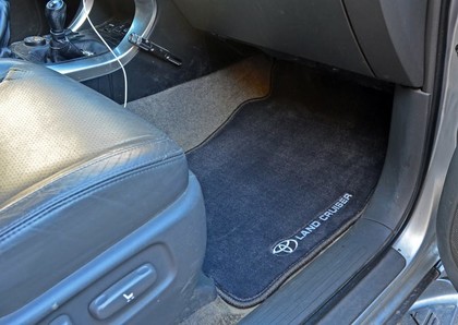 Ворсовые коврики на Toyota Land Cruiser Prado 120 2002 - 2009 в Смоленске