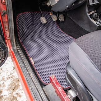 Коврики на Lada (ВАЗ) 2101, 2102, 2103, 2104, 2105, 2106, 2107 1970 - 2012 в Смоленске